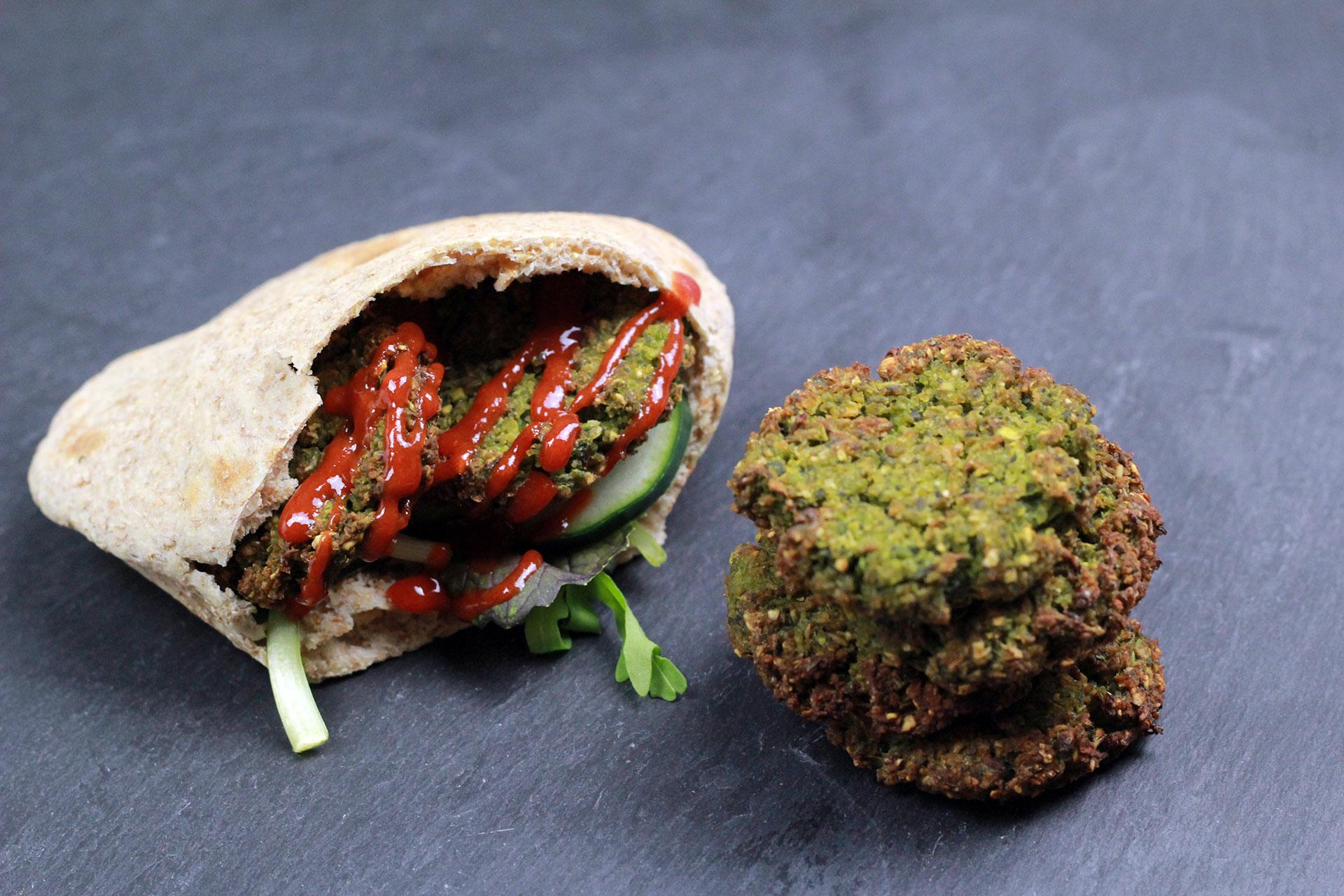 Grüne Erbsen Falafel